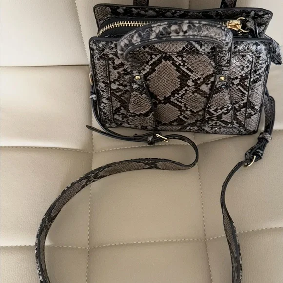 Zara Black and Cream Snakeskin Crossbody Bag - Picture 3 of 6